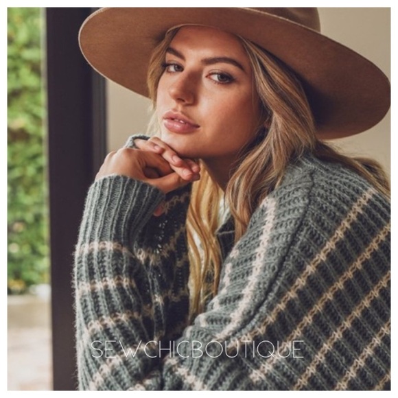 Last one!! Sage Cozy Bulky Striped Warm Sweater - Picture 1 of 6
